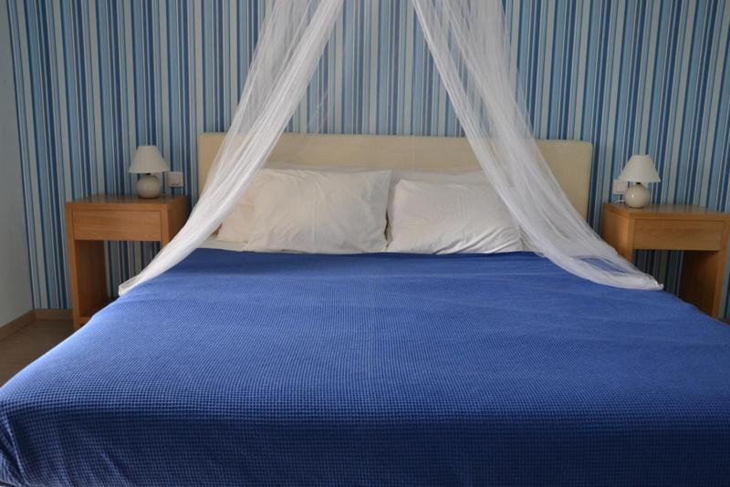 Valente Perlia Rooms Poros Town Exteriör bild